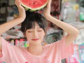 娱乐吃瓜酱头像女生,揭秘娱乐吃瓜酱头像背后的魅力女生